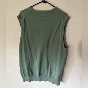 Green sweater vest, very comfortable and very good quality material
